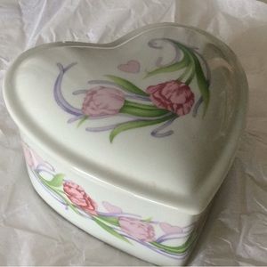 Beautiful heart shaped glass F.T.D. multipurpose container/dish.